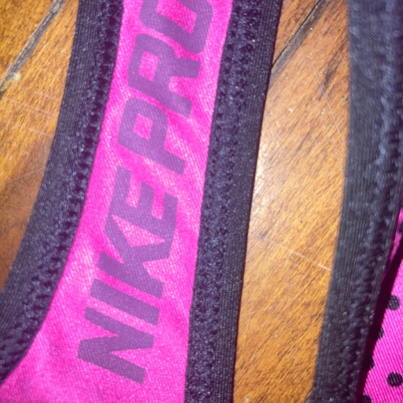 Nike Tank Top - Picture 3 of 4